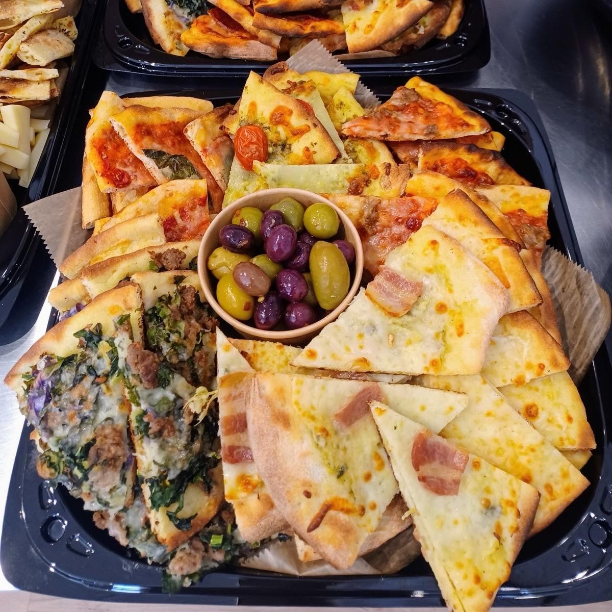 Specialty Pizza Platter.