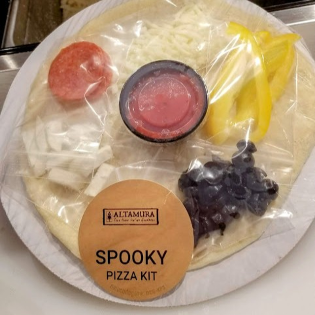 Spooky Pizza Kit (Mia).